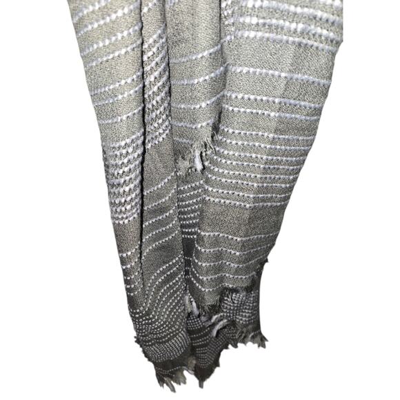 Lifestyle Taleen Grey and‎ Purple Elegant Striped Scarf New! - Picture 4 of 10